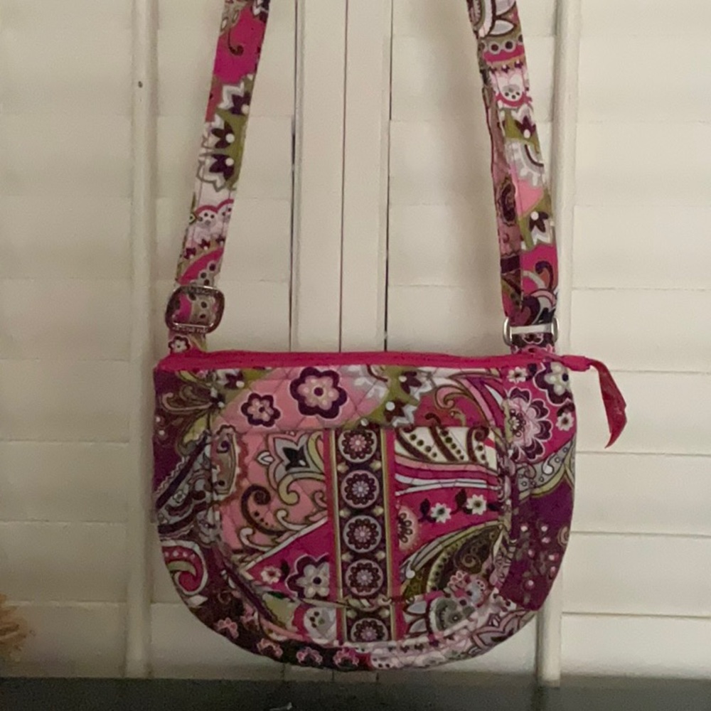 Vintage Vera Bradley Retired Very Berry Paisley Crossbody Bag NWOT - Picture 3 of 15